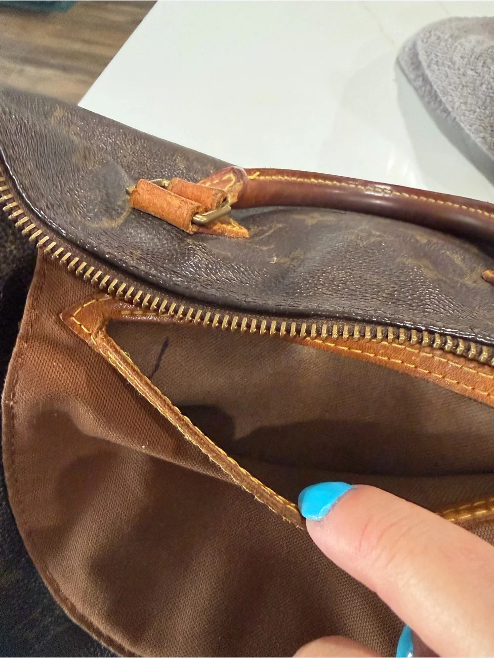 Louis Vuitton Monogram Speedy Satchel - Dark Brown & Tan